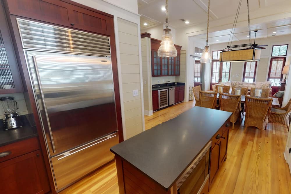 Photo of Kitchen in Beach District