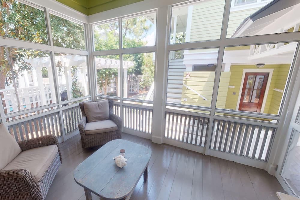 Photo of Livingroom in Beach District