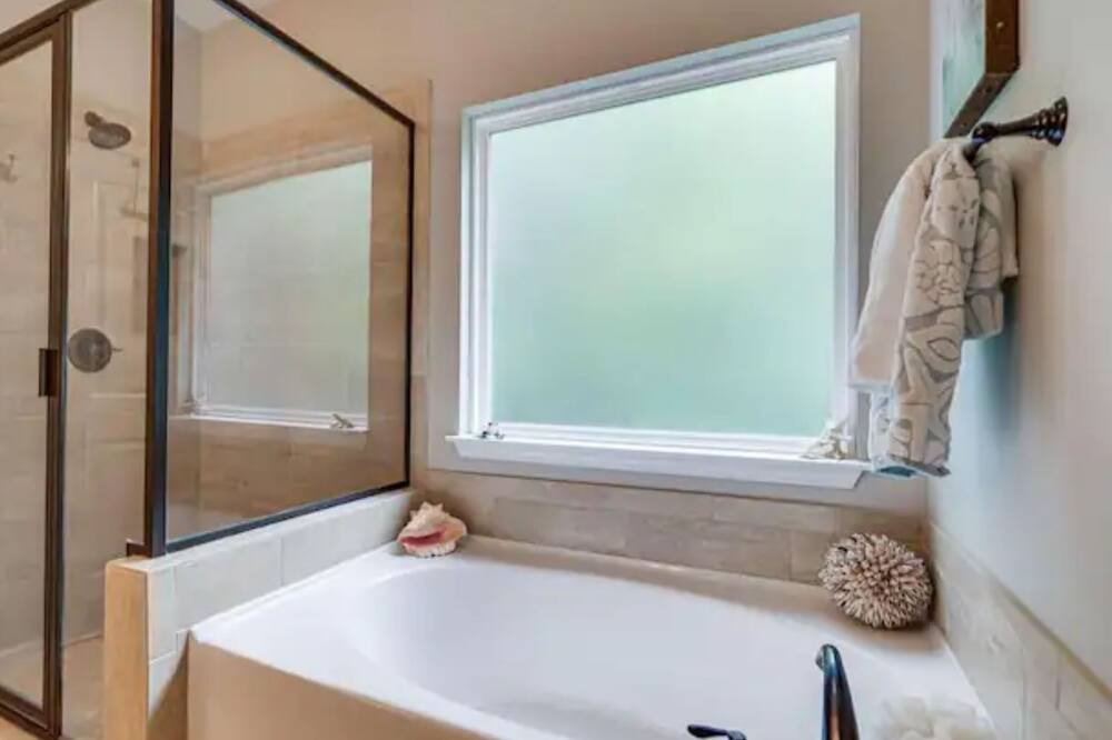 Photo of Bathroom in Niceville
