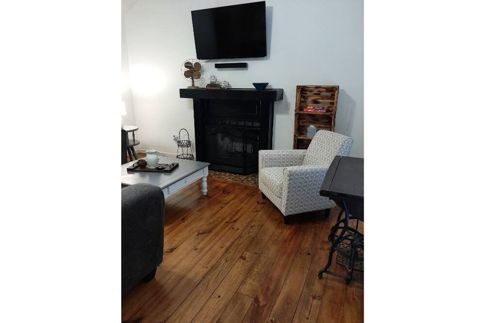 Photo of Livingroom in Holly Lake Ranch