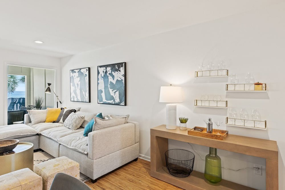 Photo of Livingroom in Hollywood Beach