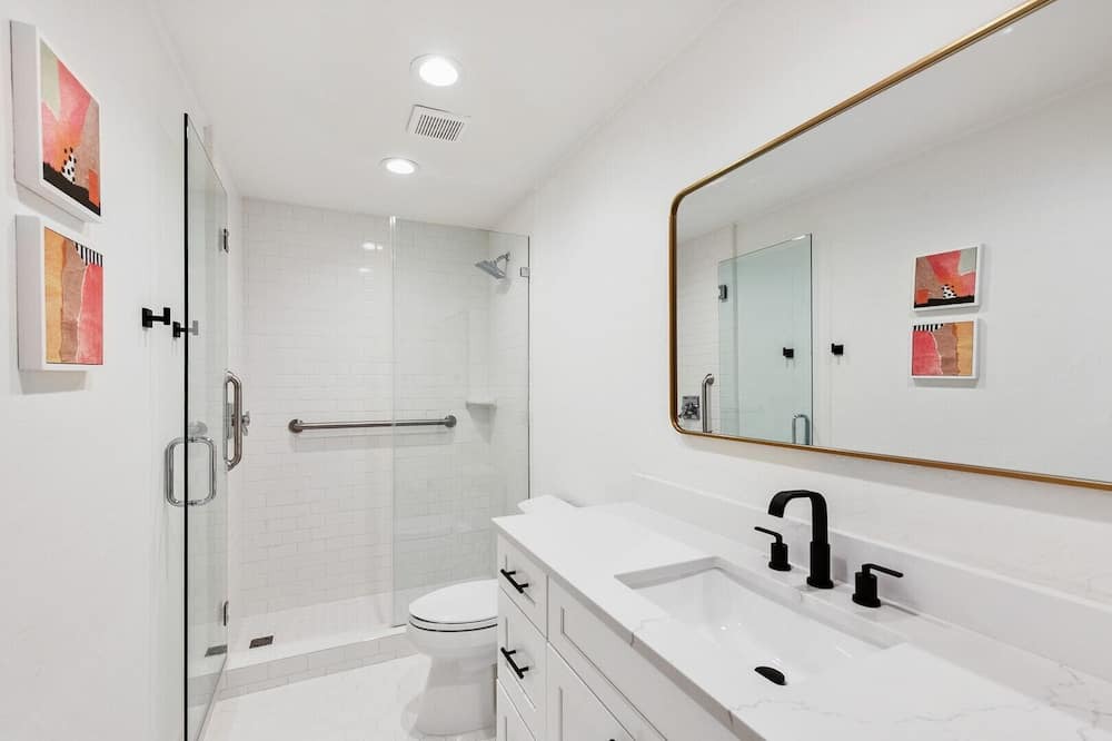 Photo of Bathroom in Hollywood Beach