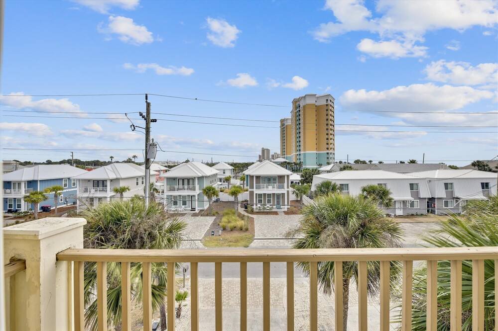 Photo of Patio Balcony in Silver Sands Beach