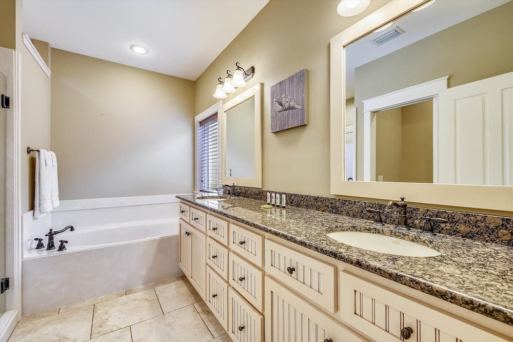 Photo of Bathroom in Silver Sands Beach