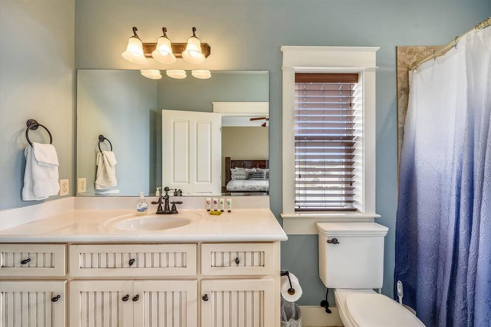 Photo of Bathroom in Silver Sands Beach