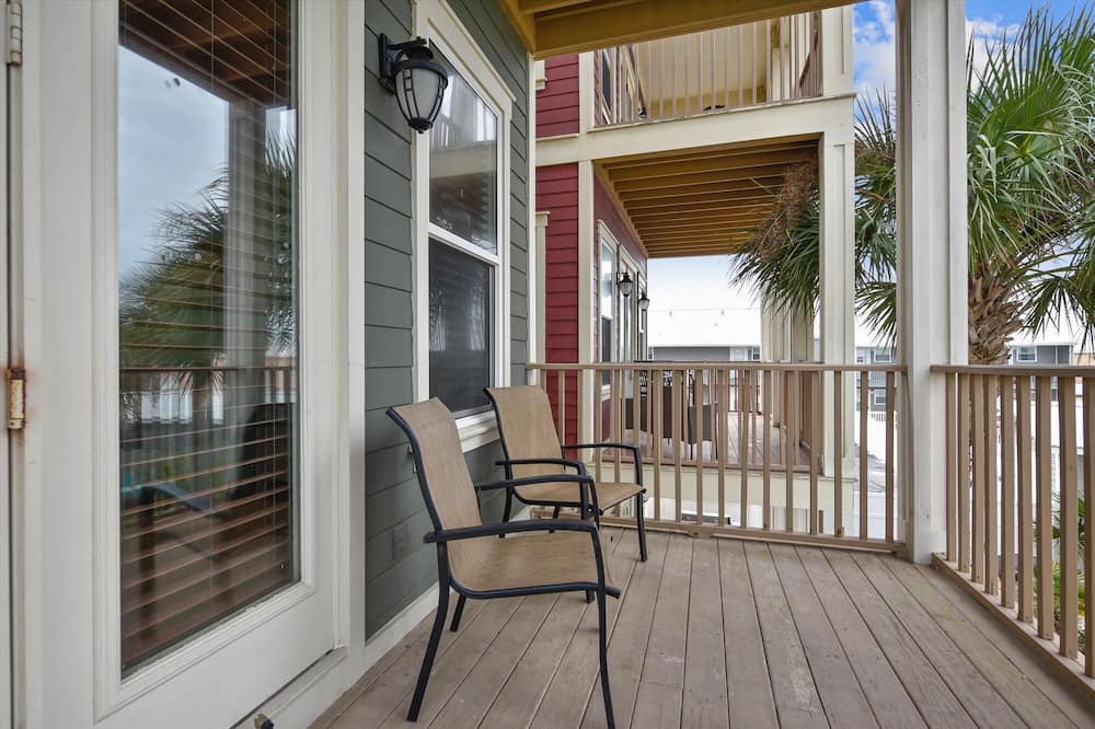 Photo of Patio Balcony in Silver Sands Beach