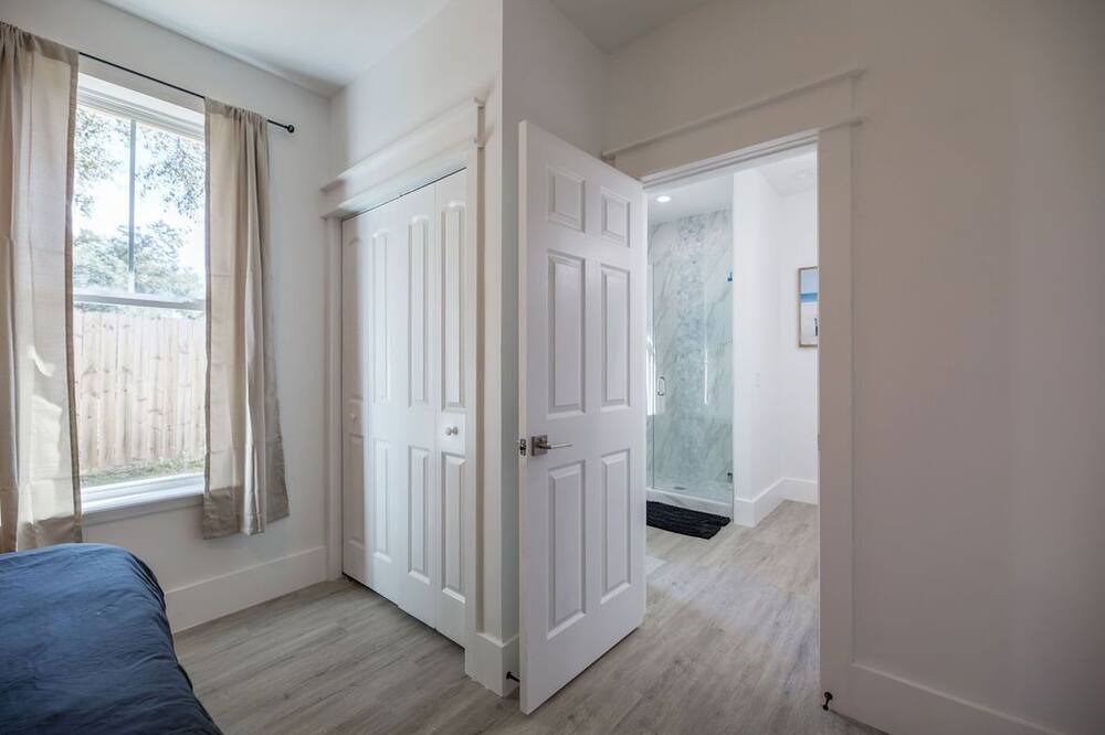 Photo of Bedroom in Upper Grand Lagoon