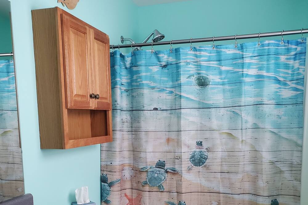 Photo of Bathroom in Magnolia Bluffs