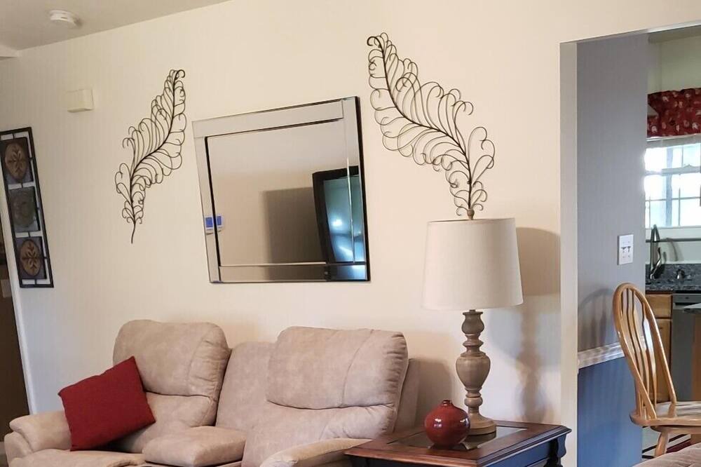 Photo of Bedroom in Magnolia Bluffs