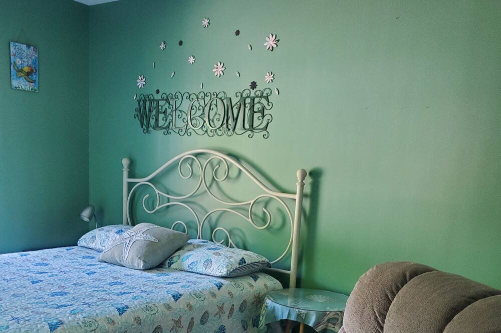 Photo of Bedroom in Magnolia Bluffs