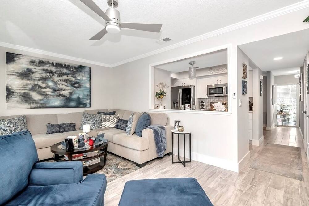 Photo of Bedroom in Davis Islands