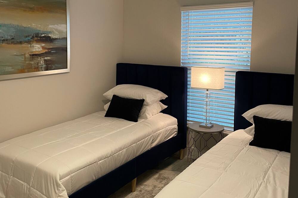 Photo of Bedroom in Davis Islands