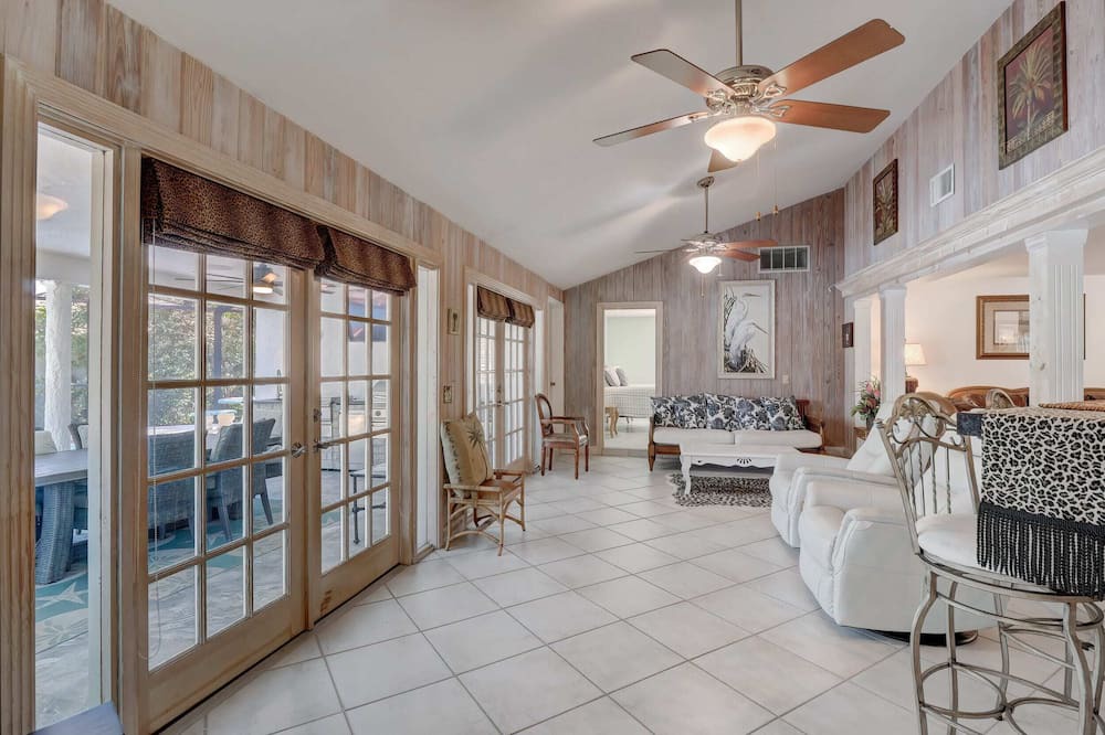 Photo of Bedroom in Kings Lake