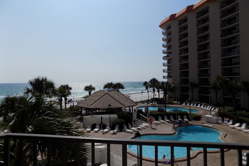 Photo of Patio Balcony in Biltmore Beach