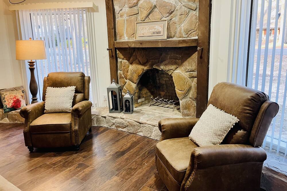 Photo of Livingroom in Flowood