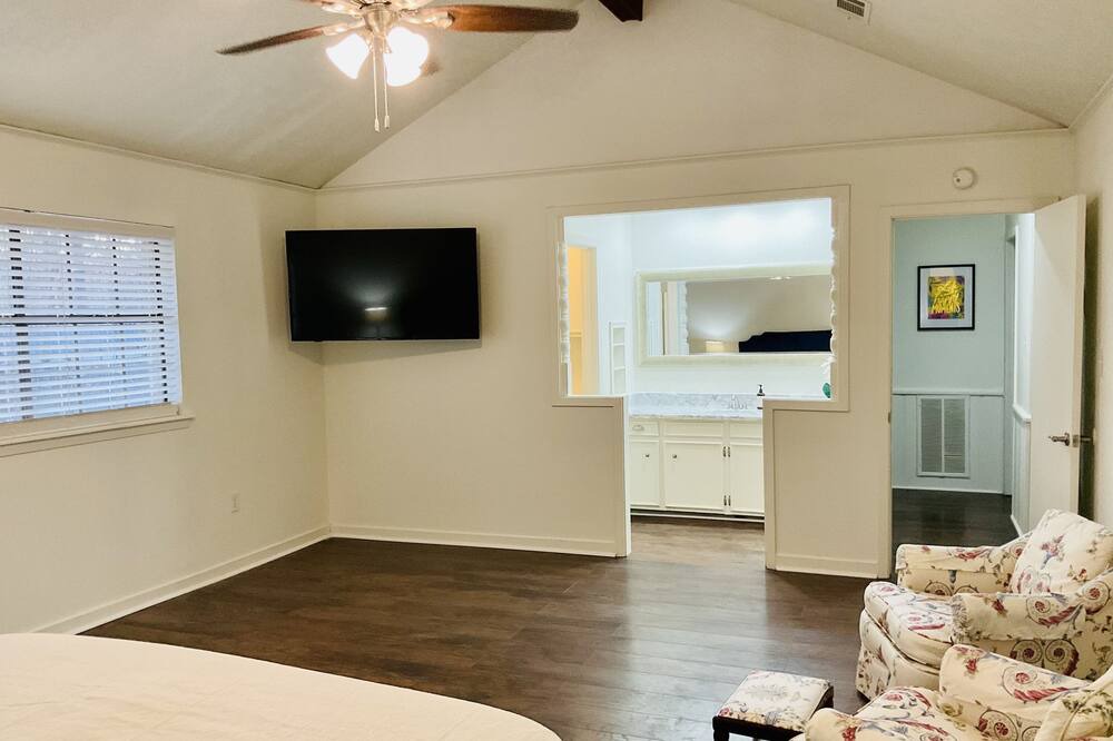 Photo of Bedroom in Flowood