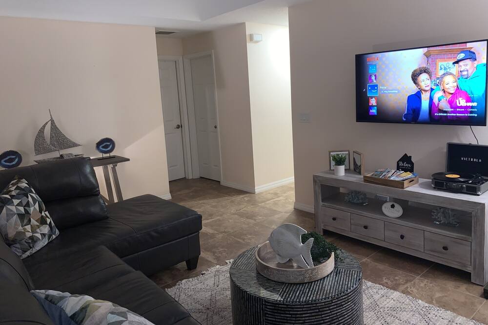 Photo of Livingroom in Orange City