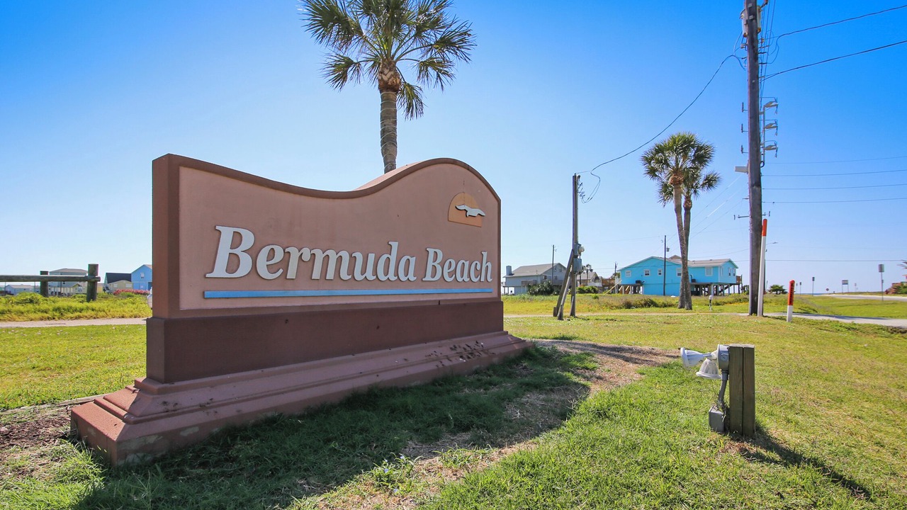 Photo of Others in Bermuda Beach