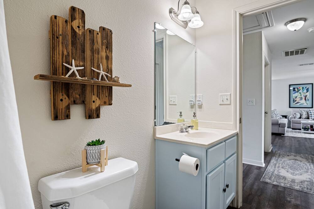 Photo of Bathroom in Crystal Beach