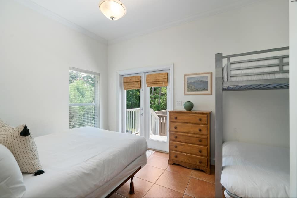 Photo of Bedroom in Sugarwood Beach