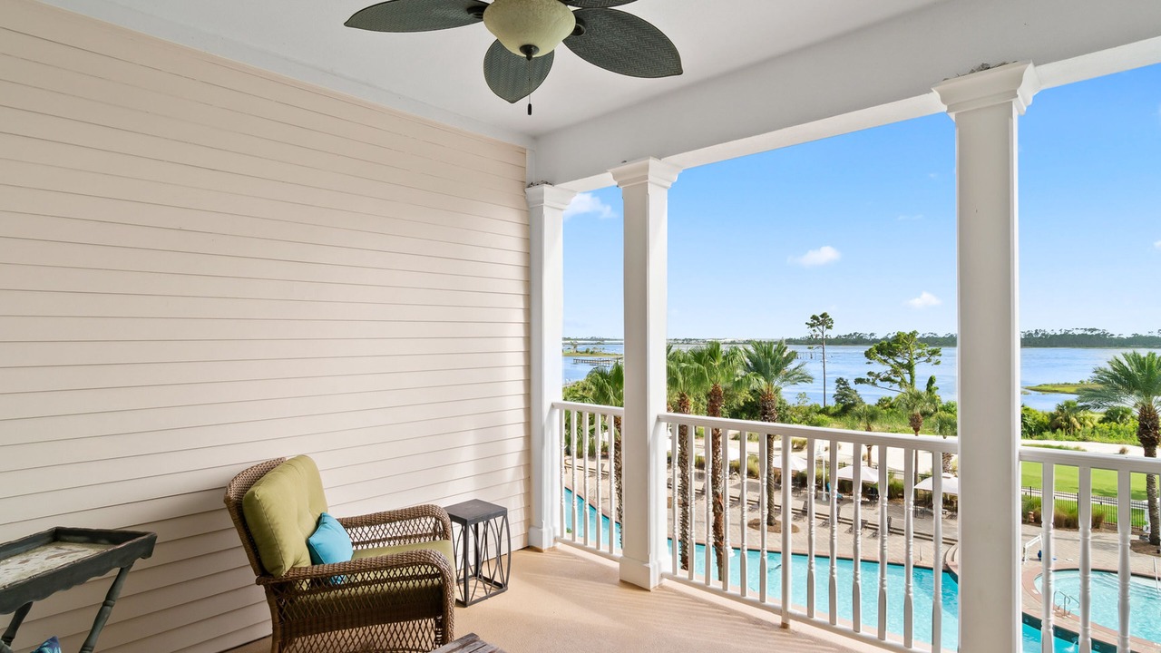 Photo of Patio Balcony in Upper Grand Lagoon