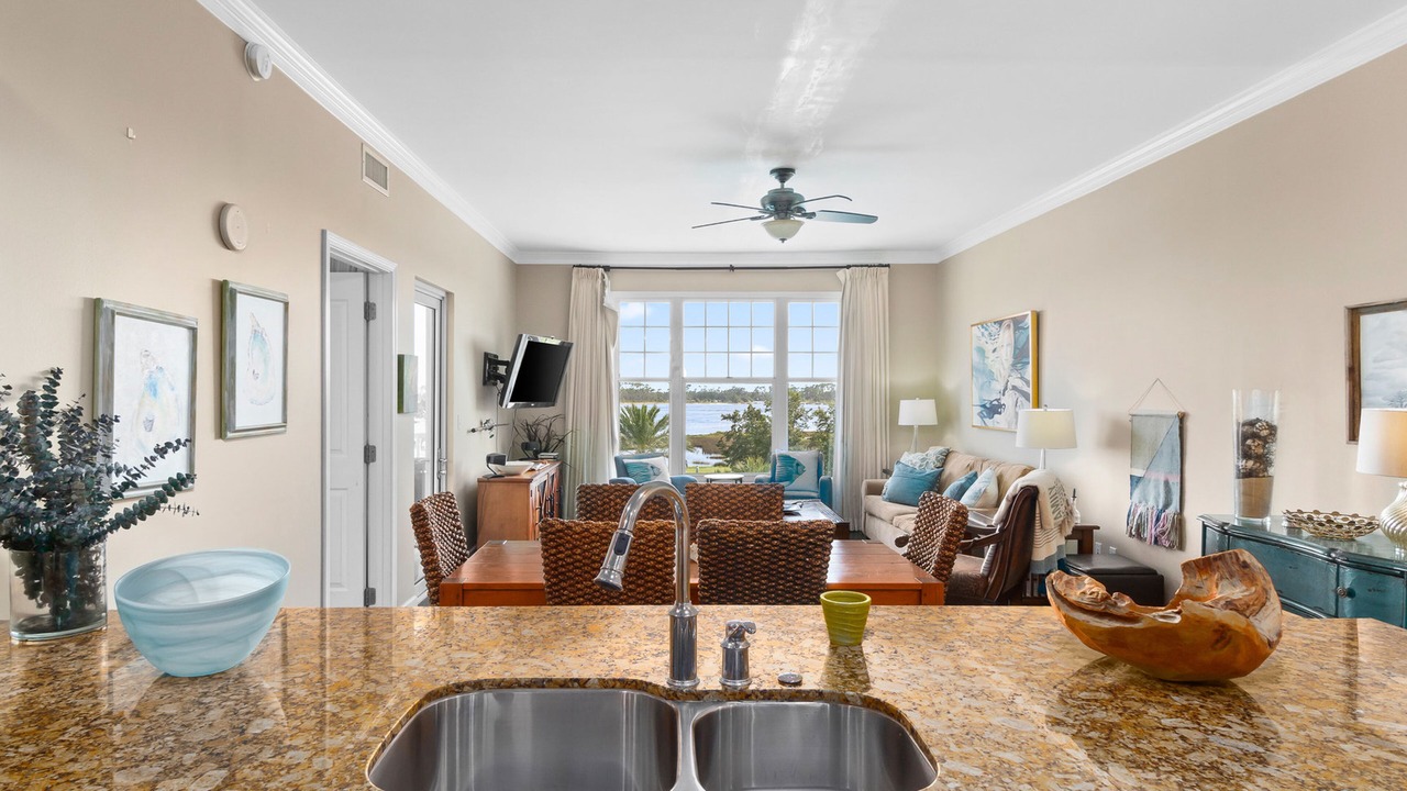 Photo of Kitchen in Upper Grand Lagoon