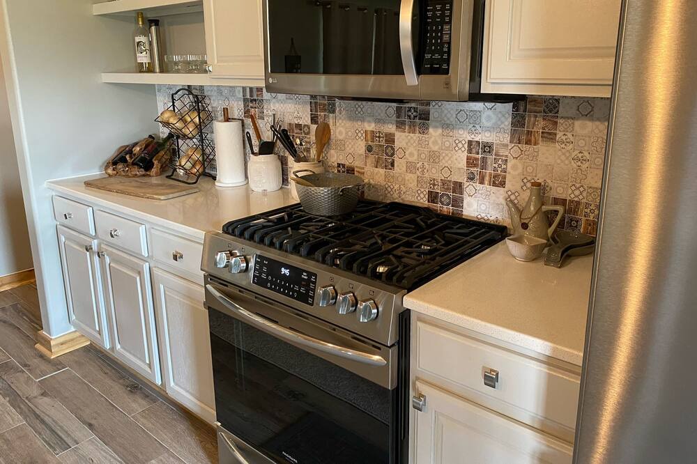 Photo of Kitchen in Lillian