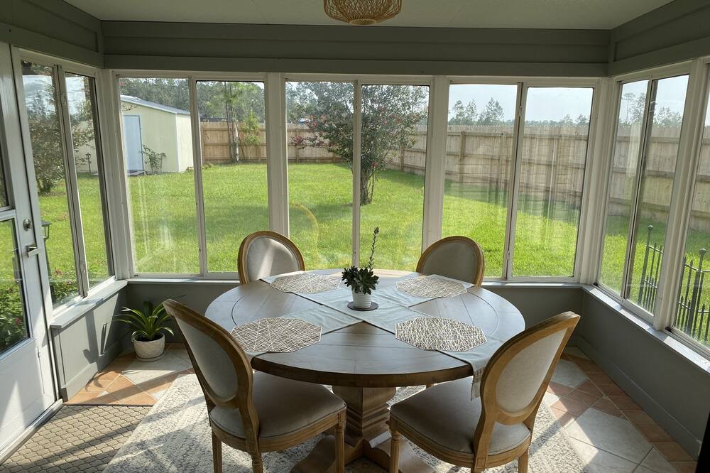 Photo of Kitchen in Lillian