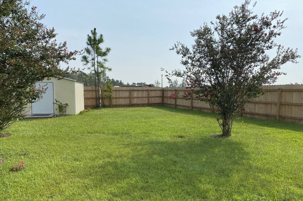 Photo of Outdoor in Lillian
