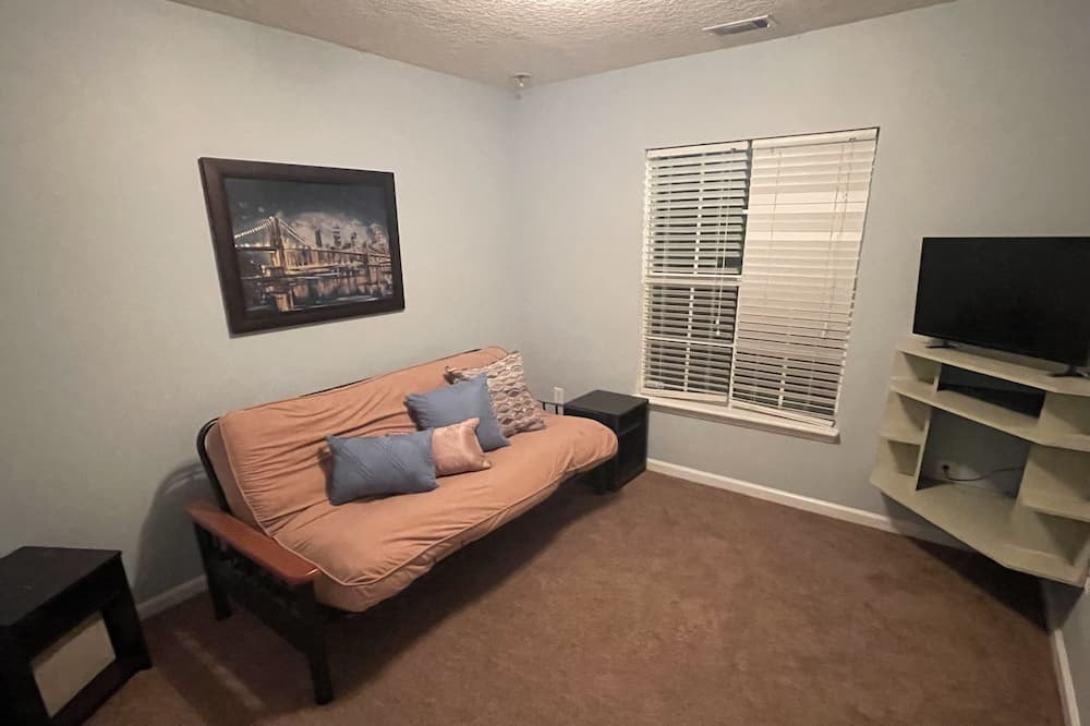 Photo of Livingroom in Northside