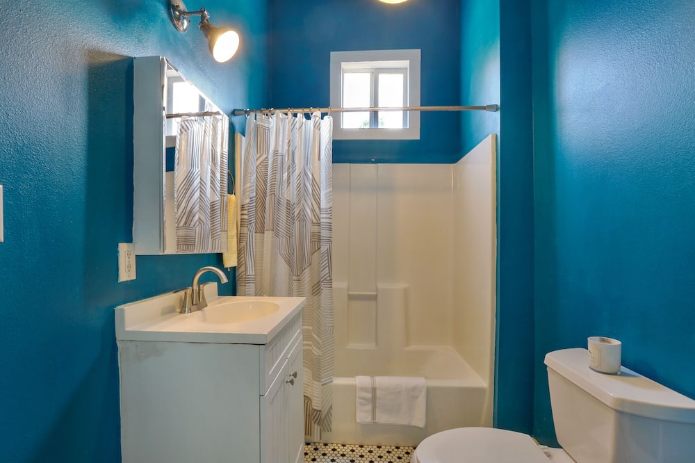 Photo of Bathroom in Mid-City District