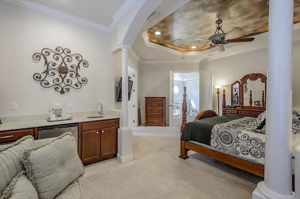 Photo of Bedroom in Davis Islands