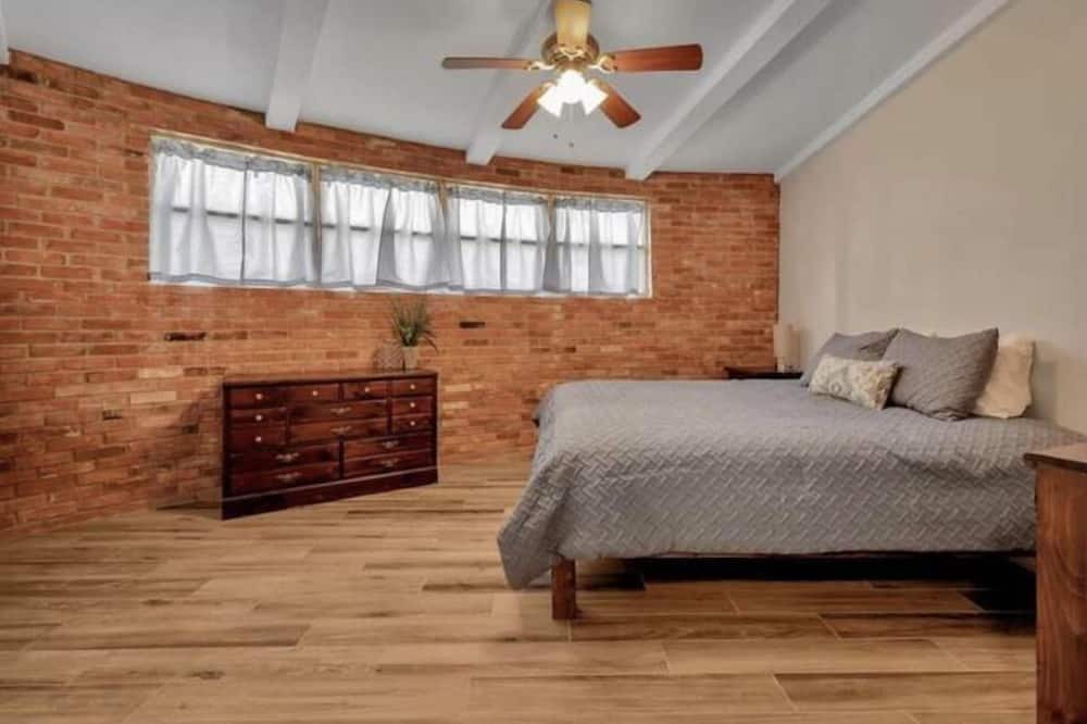 Photo of Bedroom in San Augustine