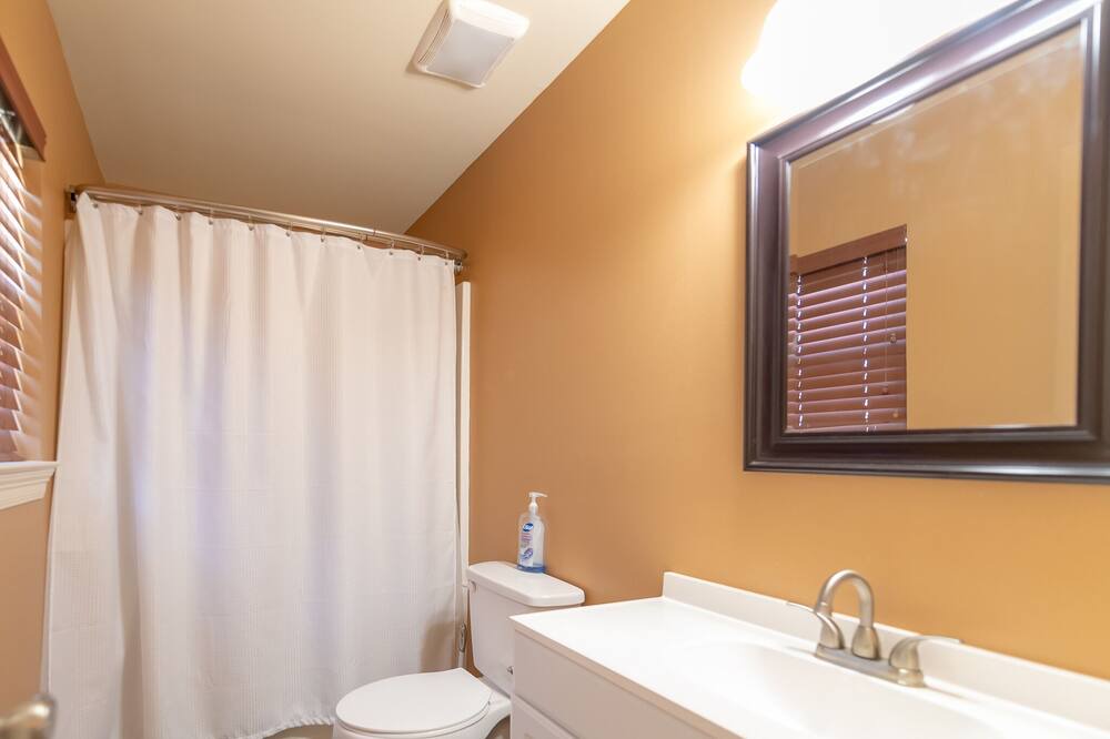 Photo of Bathroom in Golden Meadow