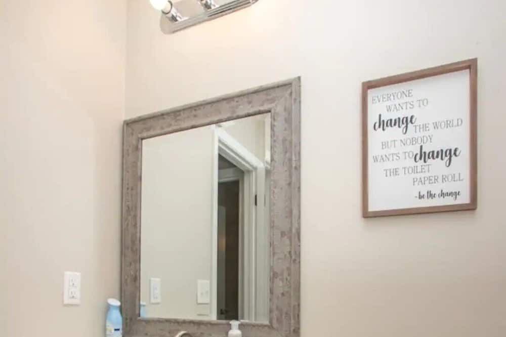 Photo of Bathroom in Ferry Pass