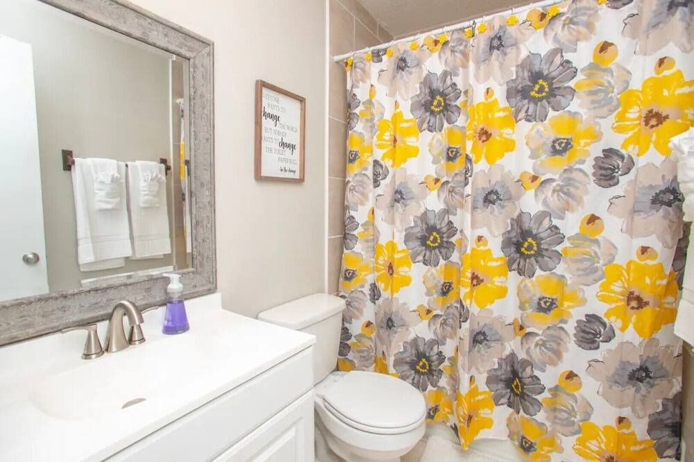Photo of Bathroom in Ferry Pass