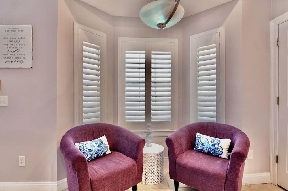 Photo of Livingroom in Riviera Beach