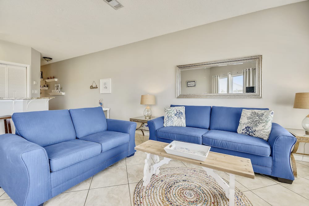 Photo of Livingroom in Holiday Isle