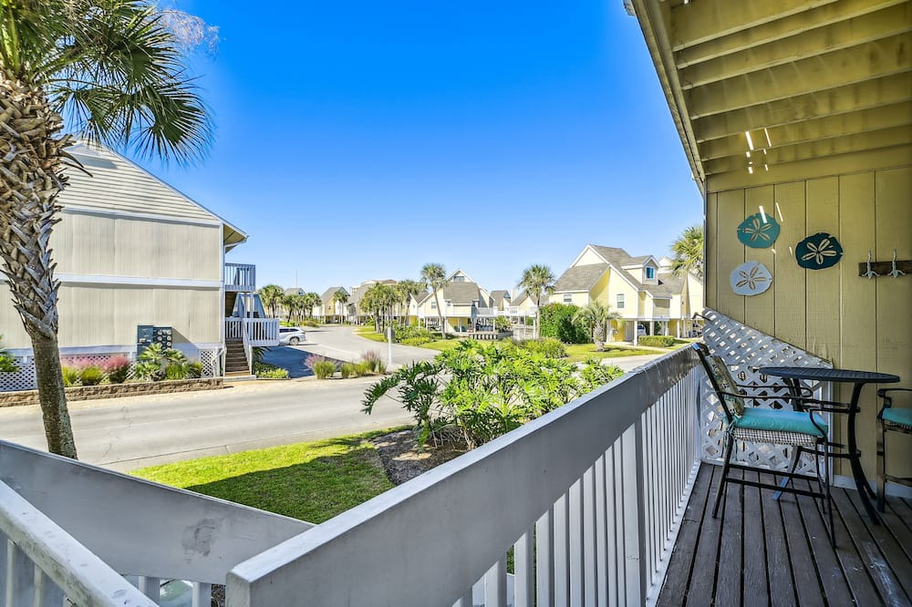 Photo of Patio Balcony in Holiday Isle