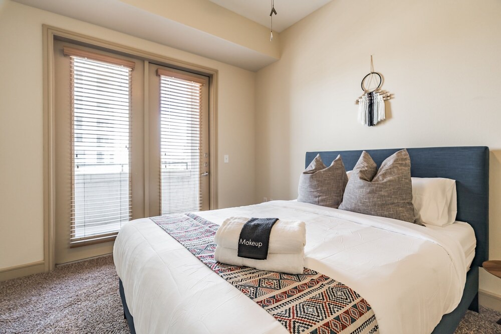 Photo of Bedroom in Greenway Plaza-Upper Kirby