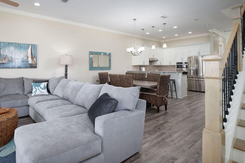 Photo of Livingroom in Sunnyside On The Gulf
