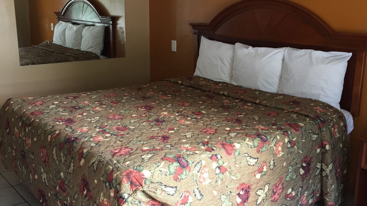 Photo of Bedroom in Abbeville