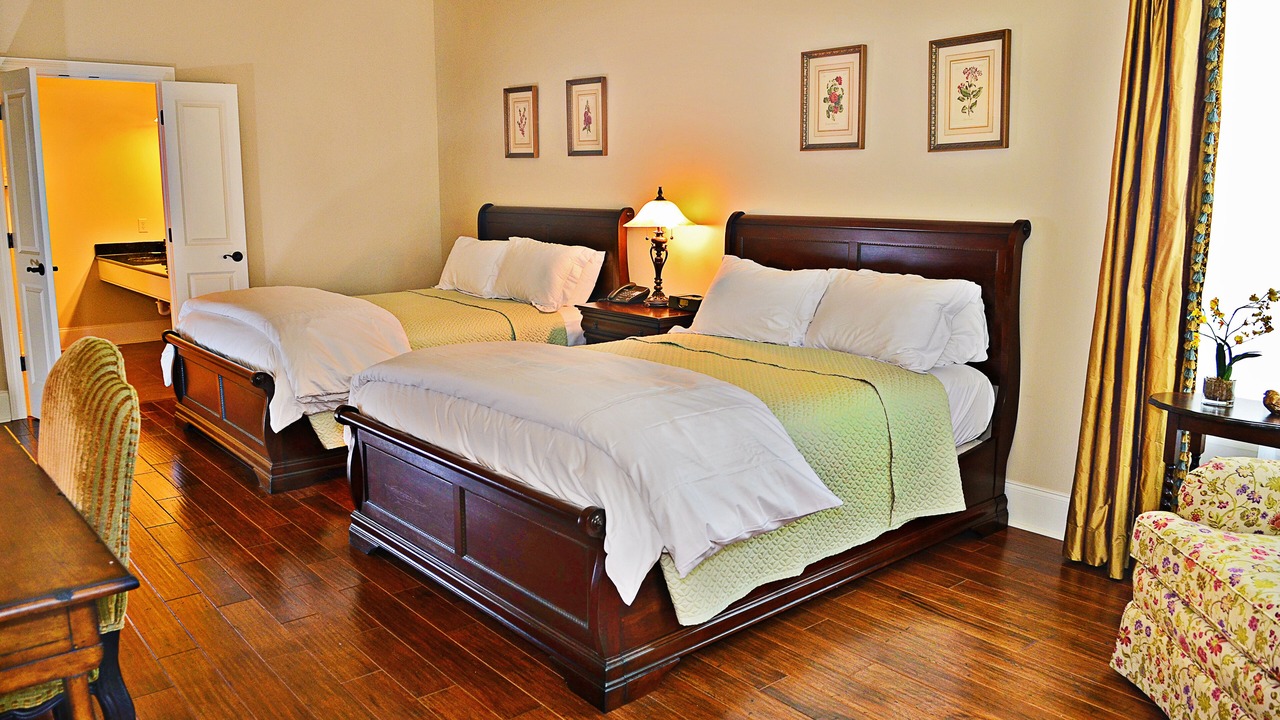 Photo of Bedroom in Point Clair