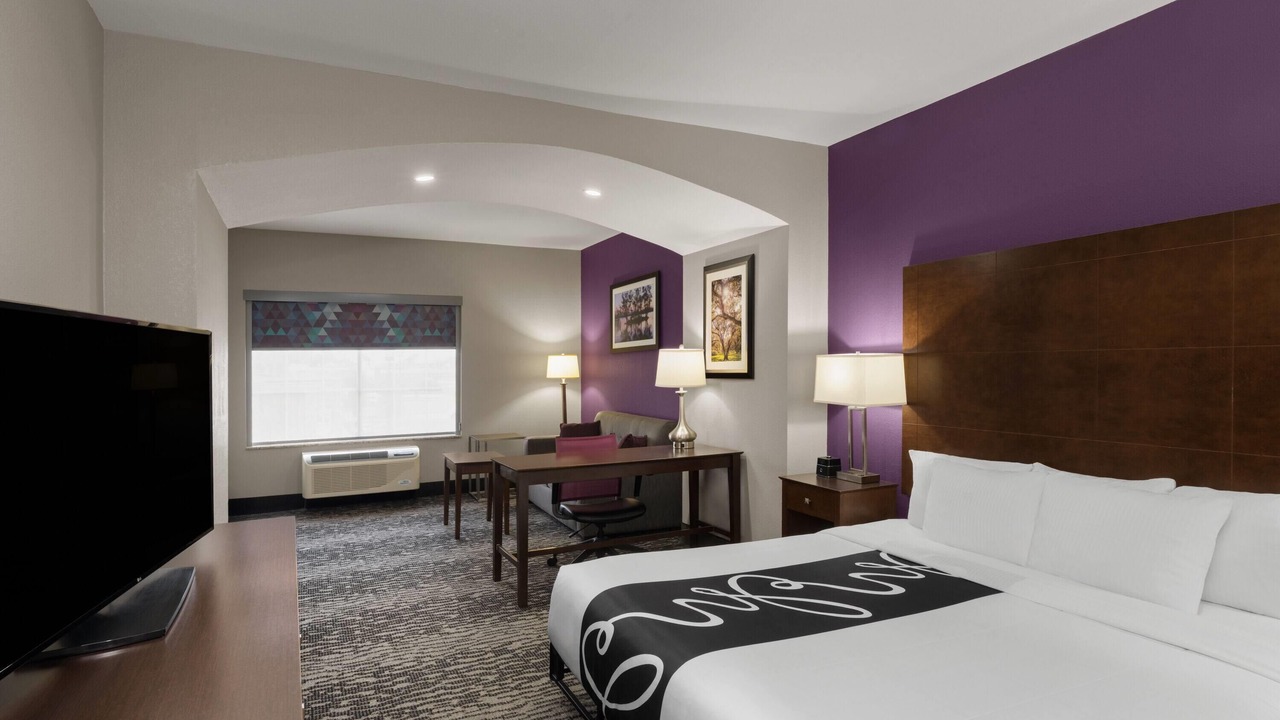 Photo of Bedroom in Broadmoor