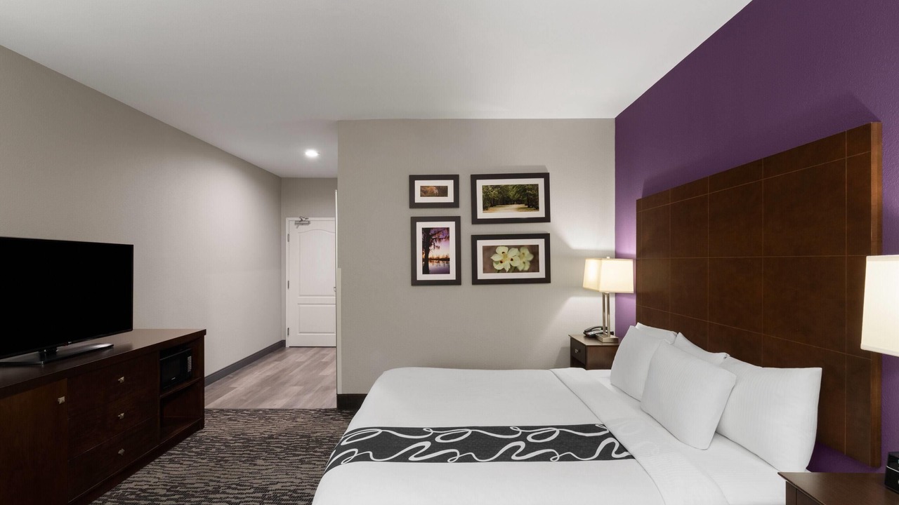 Photo of Bedroom in Broadmoor