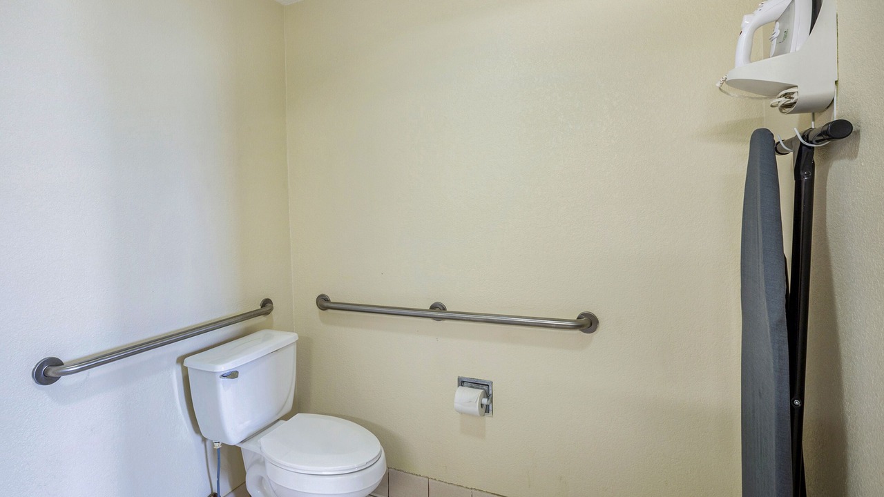 Photo of Bathroom in Port Allen