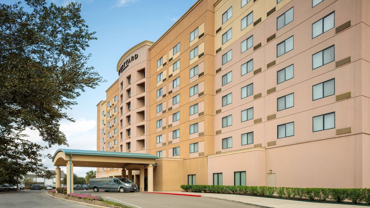 Photo of Others in Braeswood Place