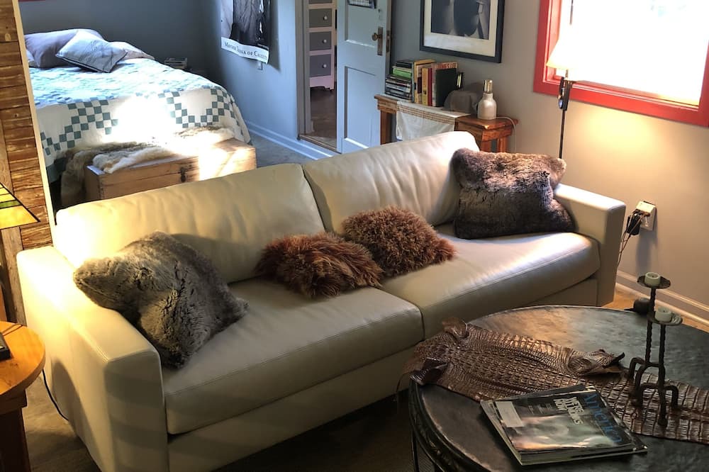 Photo of Bedroom in Lottie