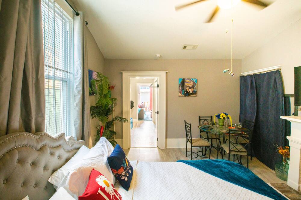 Photo of Bedroom in Seventh Ward