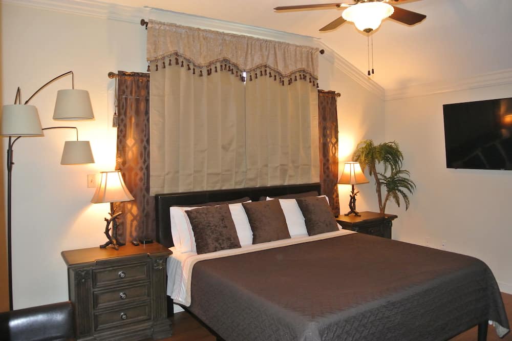 Photo of Bedroom in Tall Timbers - Brechtel